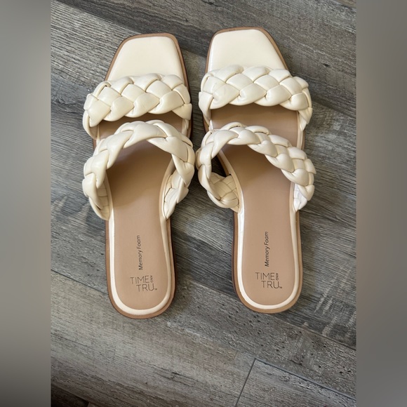 Time and Tru Shoes - Time and Tru Cream Braided Two Band Sandals Memory Foam Size 9